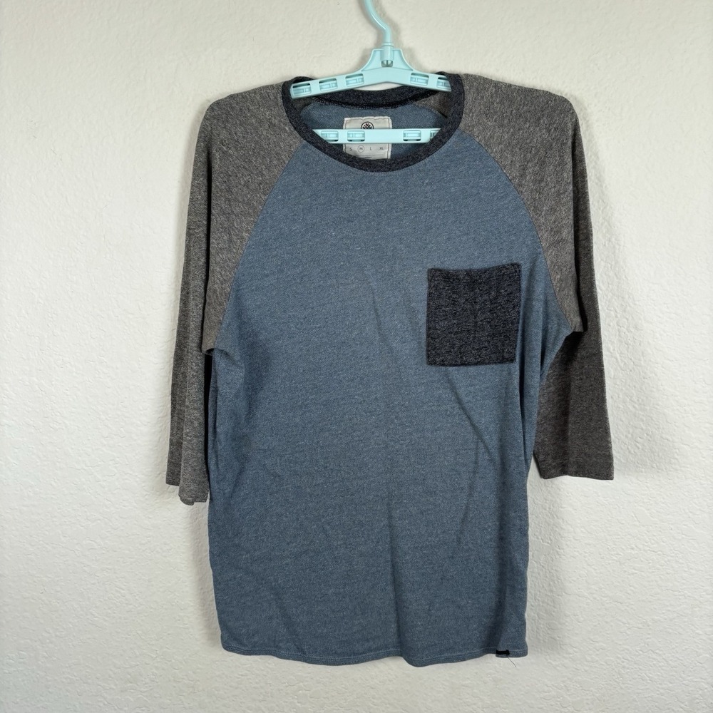 On The Byas Womens T Shirt Sz M Medium 3/4 Sleeve Comfort Some Pilling Good